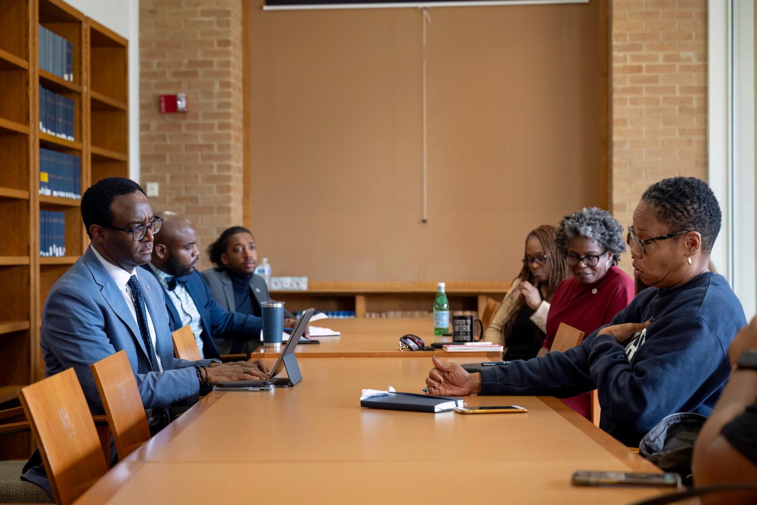 President Vinson meets with members of the Howard community during his listening tour. Photo by Justin D. Knight