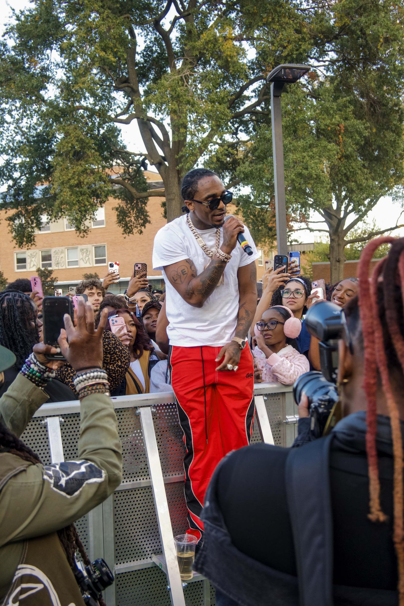 loe shimmy AT HOWARD HOMECOMING PHOTO